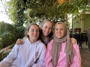 From left to right: Taleen Kutob (Year 2 IndE) with sisters Dareen Kutob (IndE 1T7 + PEY, MIE MEng 2T2) and Layan Kutob (IndE 1T2 + PEY, MIE MEng 1T4). (Photo courtesy: Layan Kutob)